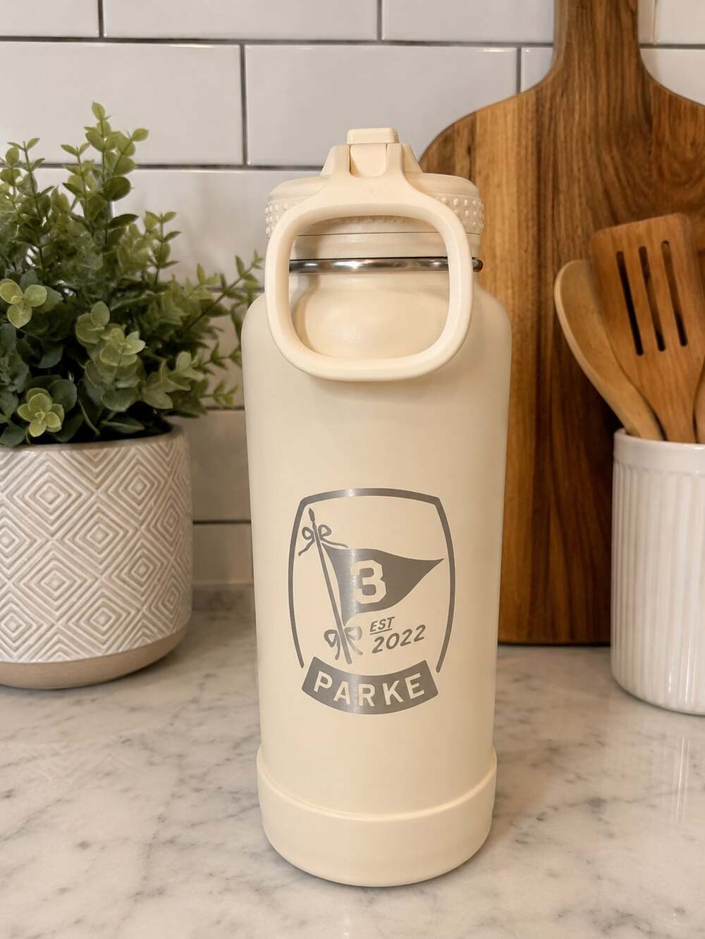Takeya x Parke Custom Insulated Water Bottle Oat Milk Tumbler – Cream “3” Logo